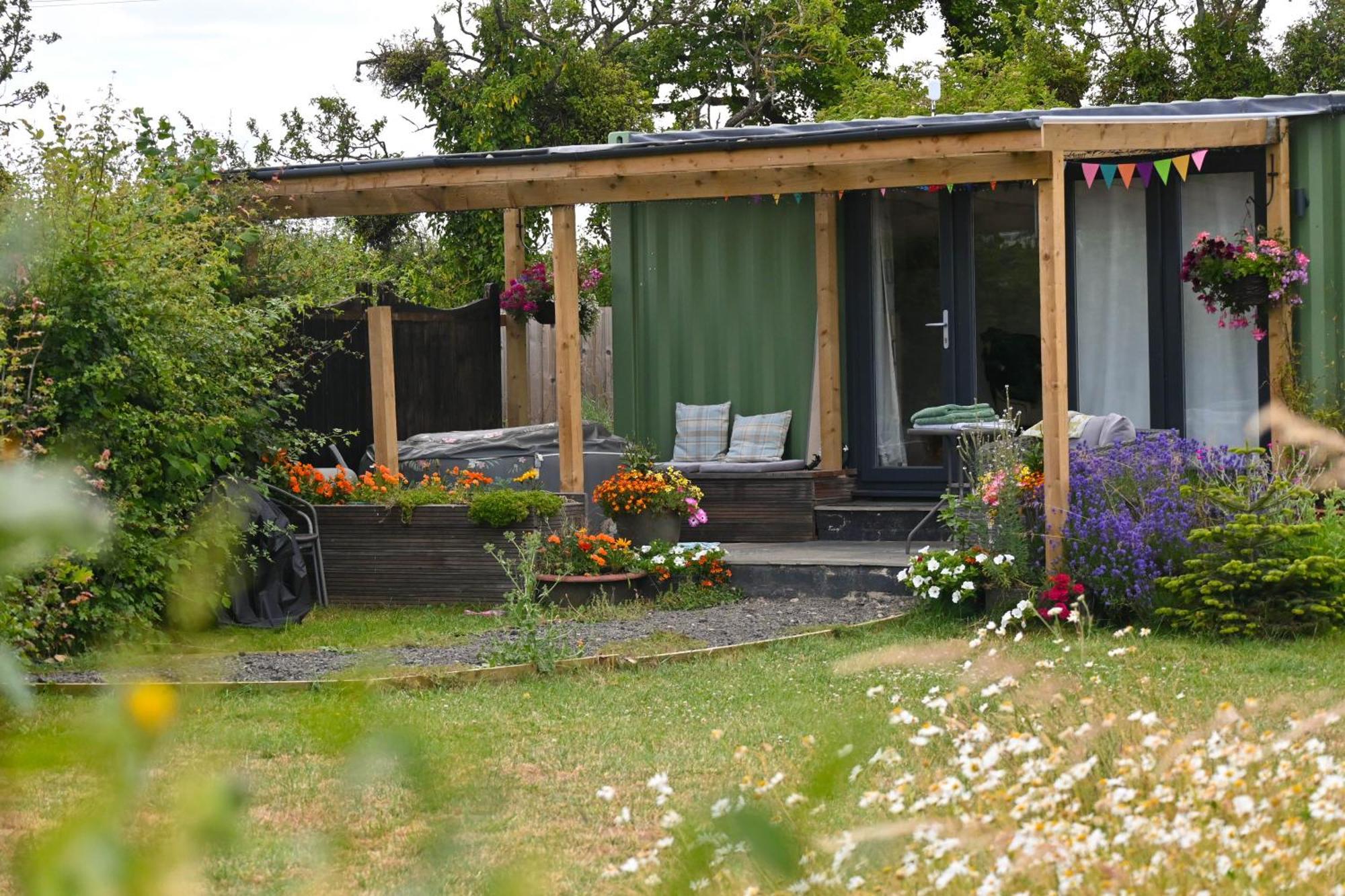 Sweet Pea Cabin Badsey Exterior foto
